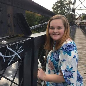 Meet your Posher, Hailie